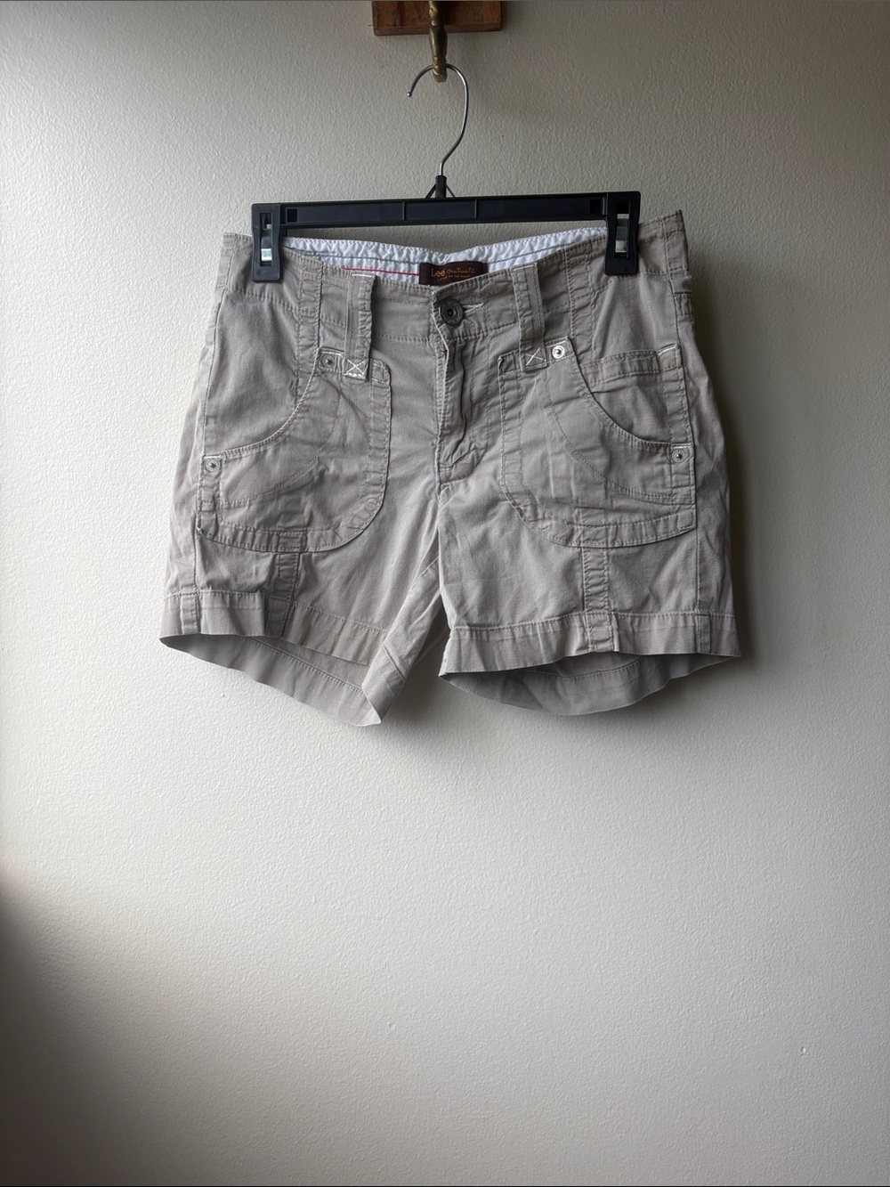 Lee One True Fit Women’s Tan Shorts Size 6